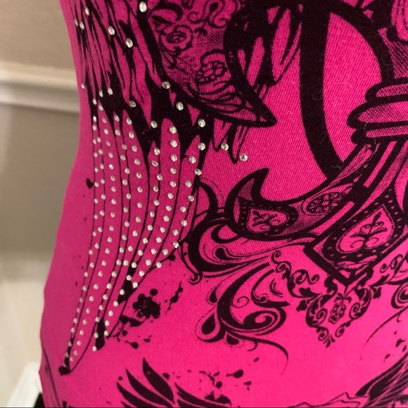 Hot Pink t-shirt with Freedom on front - Picture 8 of 13